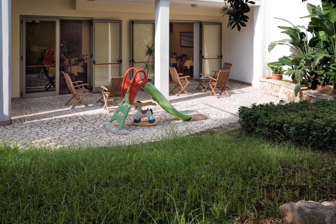 La Chiocciola Bed and Breakfast Castrignano del Capo Exteriör bild